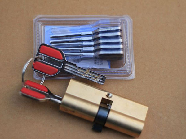 讷河24小时上门开锁公司